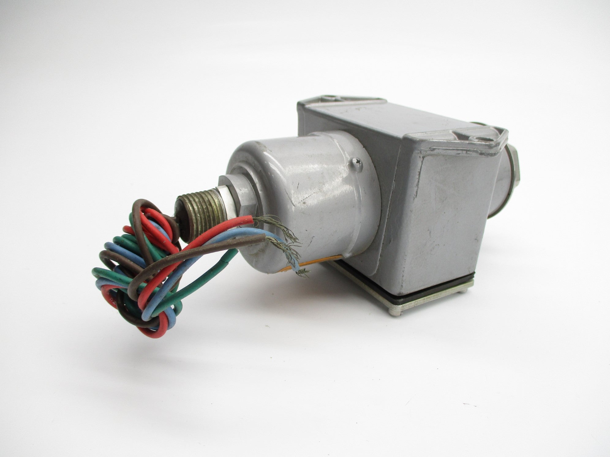 CUSTOM CONTROL SENSORS 646GZE3 30/375PSIG NSNP