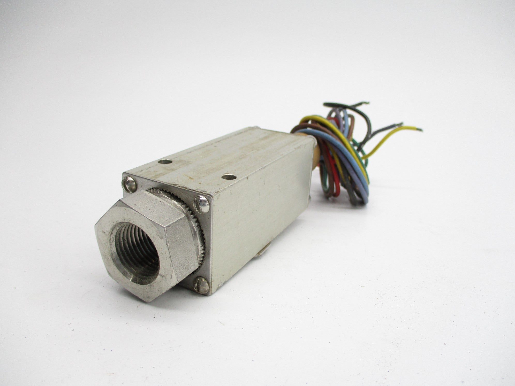 CUSTOM CONTROL SENSORS 6900GZEM14 9/75PSIG UNMP
