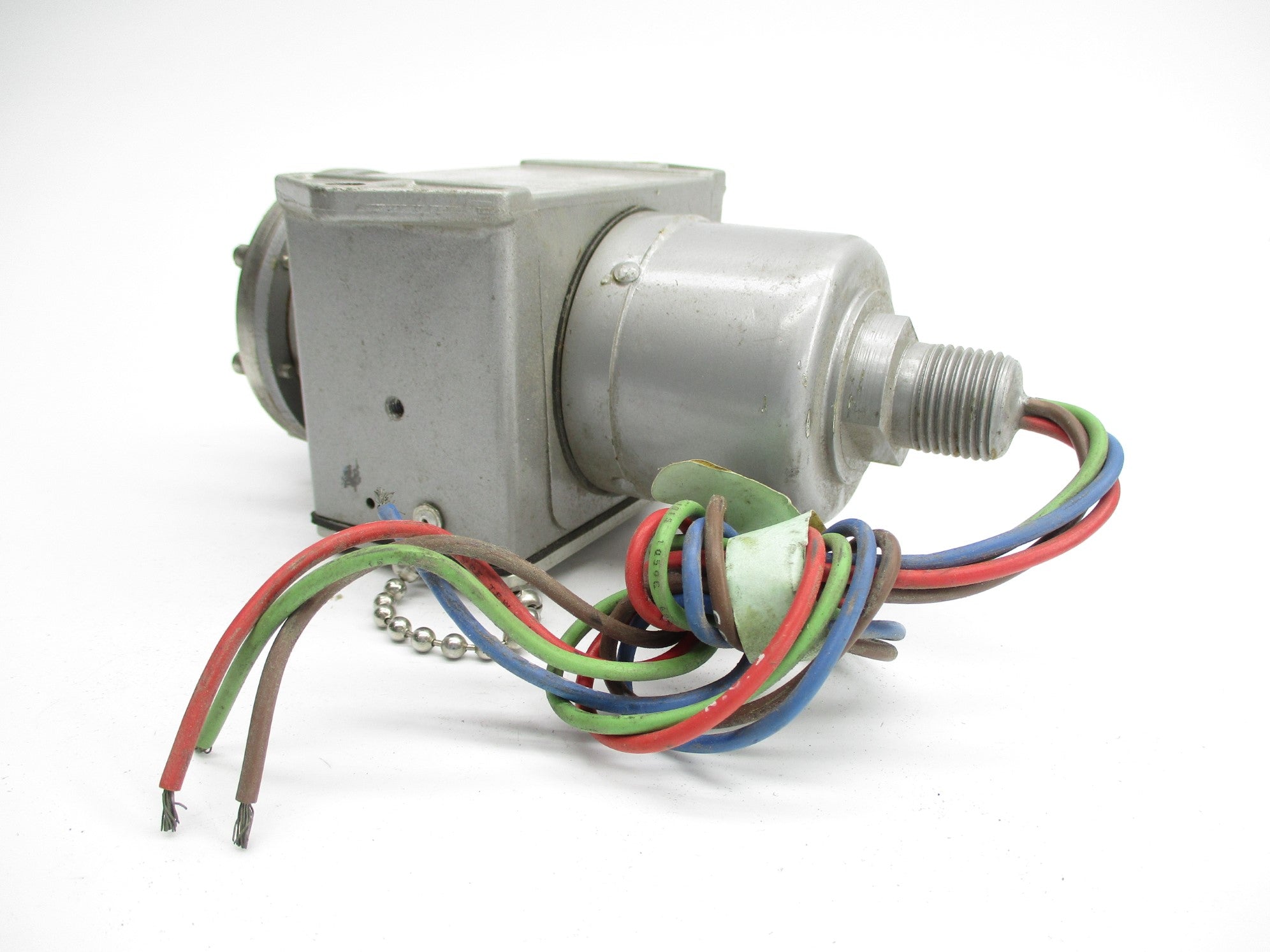 CUSTOM CONTROL SENSORS 646GZE1-7011 1.2/18PSIG UNMP