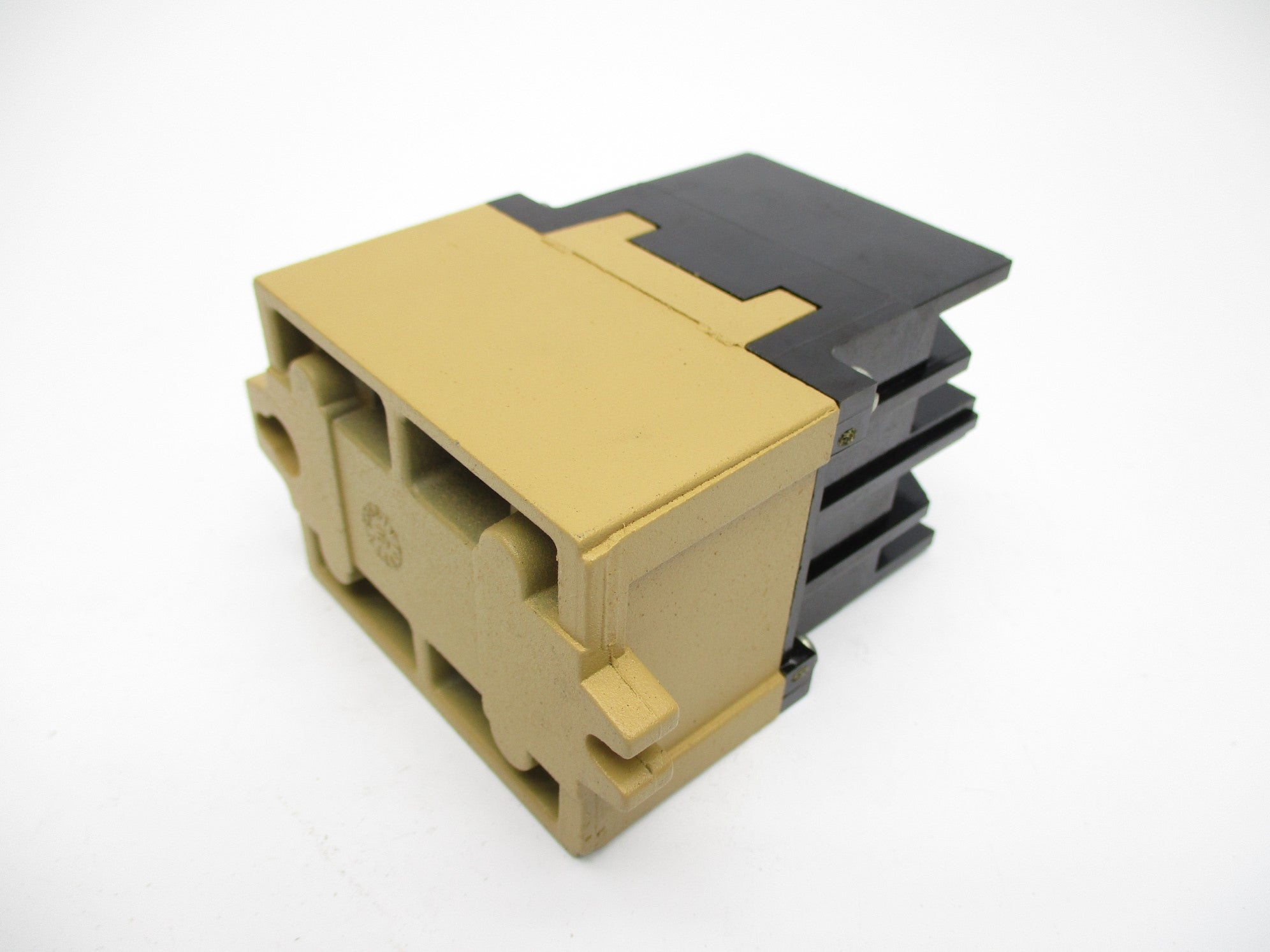 INDUSTRIAL SPARE PART 700-P200A1 SER. B 110/115-120V 60A (AS PICTURED) UNMP
