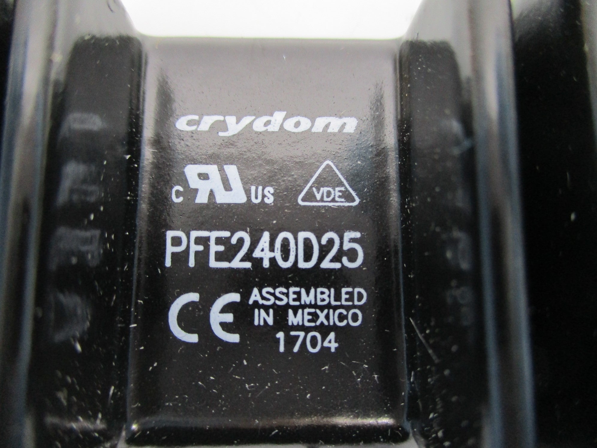 CRYDOM PFE240D25 240VAC 15-32VDC 10A NSNP