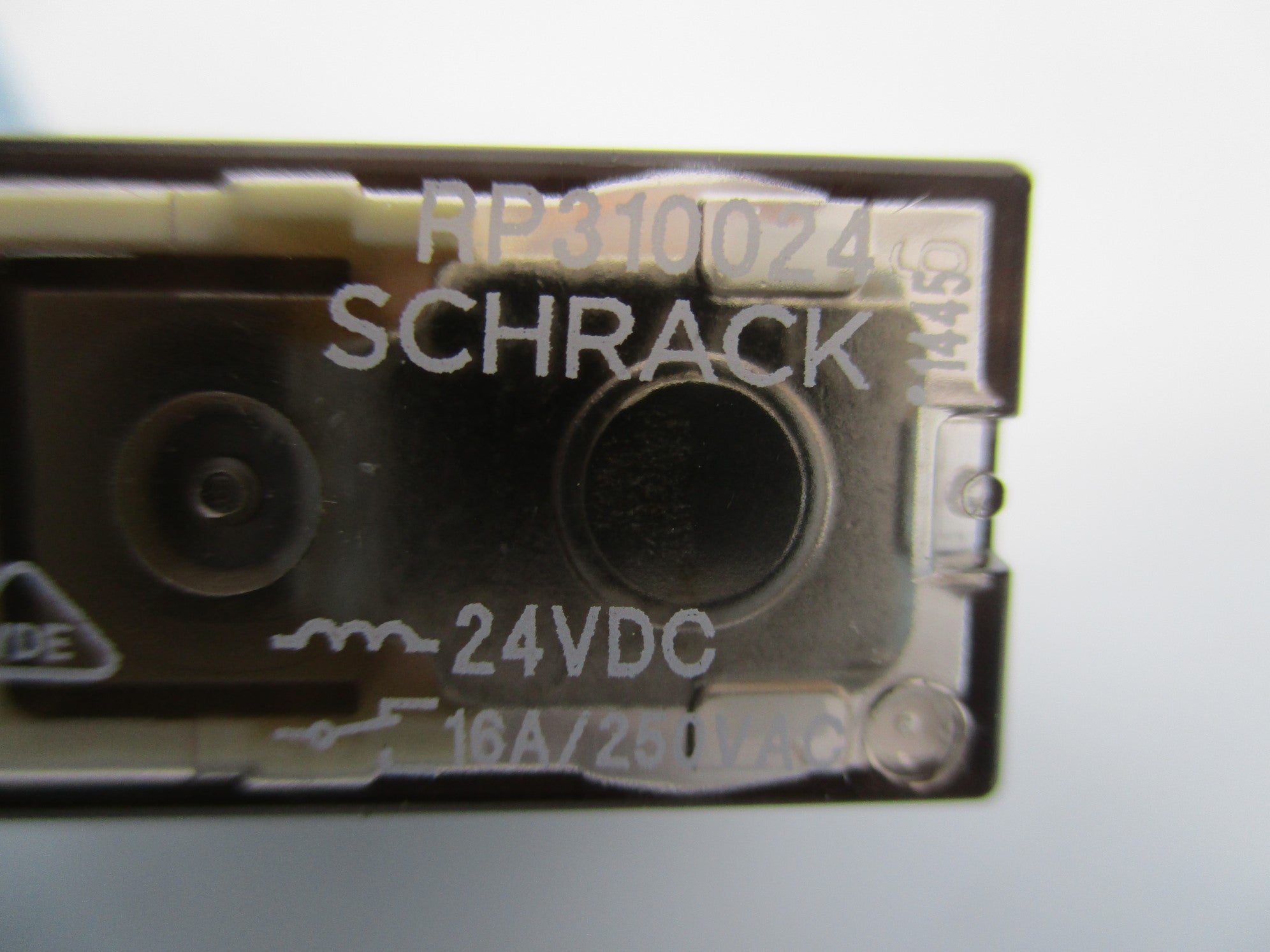 SCHRACK RP310024 24VDC 16A 250VAC NSNP
