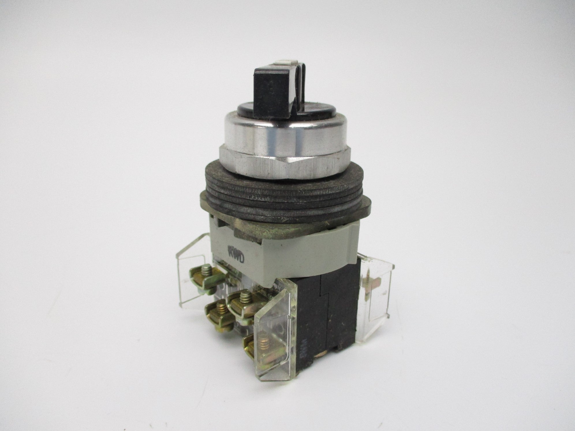 ALLEN BRADLEY 800T-J17B SER. T (WH) NSMP