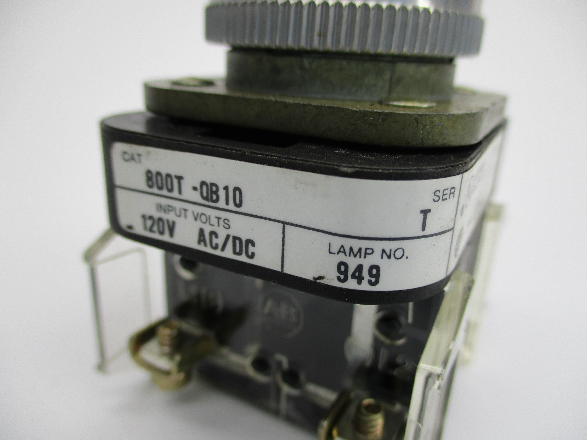 ALLEN BRADLEY 800T-QB10 SER. T NSNP