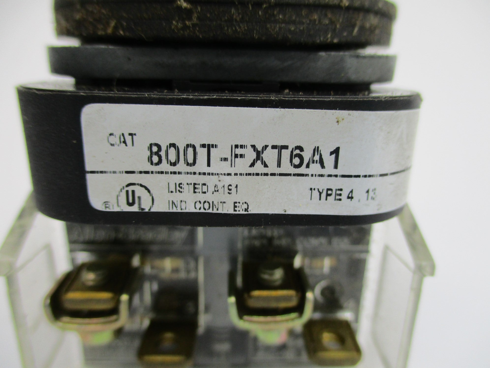 ALLEN BRADLEY 800T-FXT6A1 SER. T UNMP