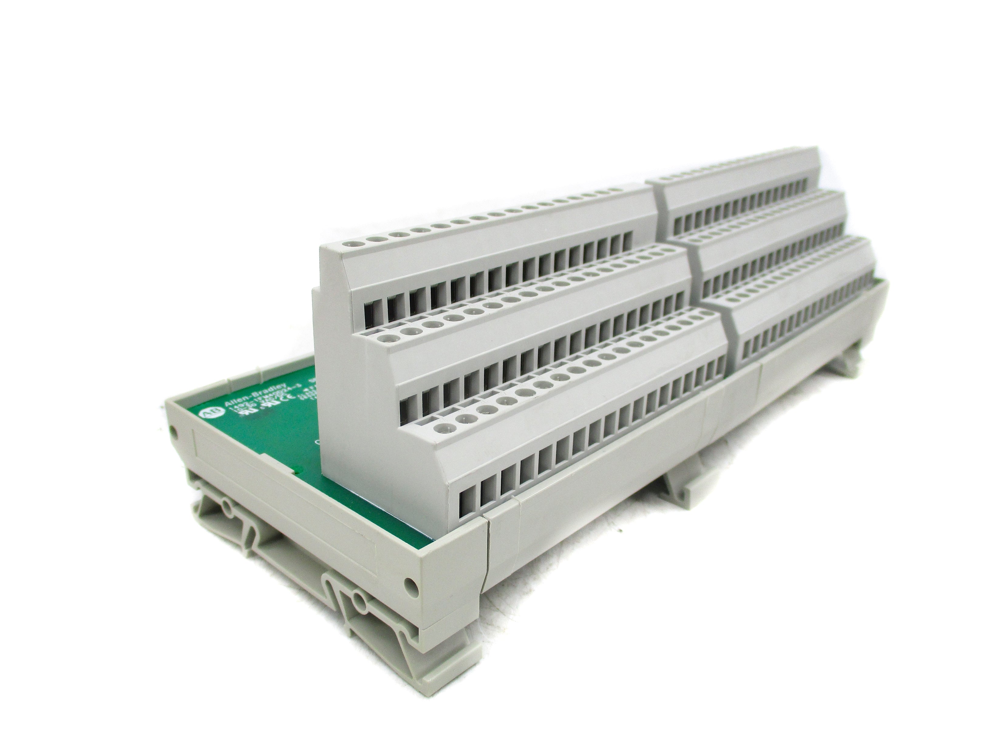 ALLEN BRADLEY 1492-IFM40D24-3 SER. A (BR/WH) NSMP