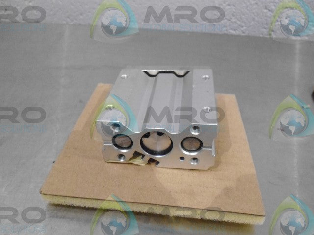 SMC MGQM16-30-XC18 COMPACT GLIDE CYLINDER, SLIDE BEARING *NEW NO BOX*