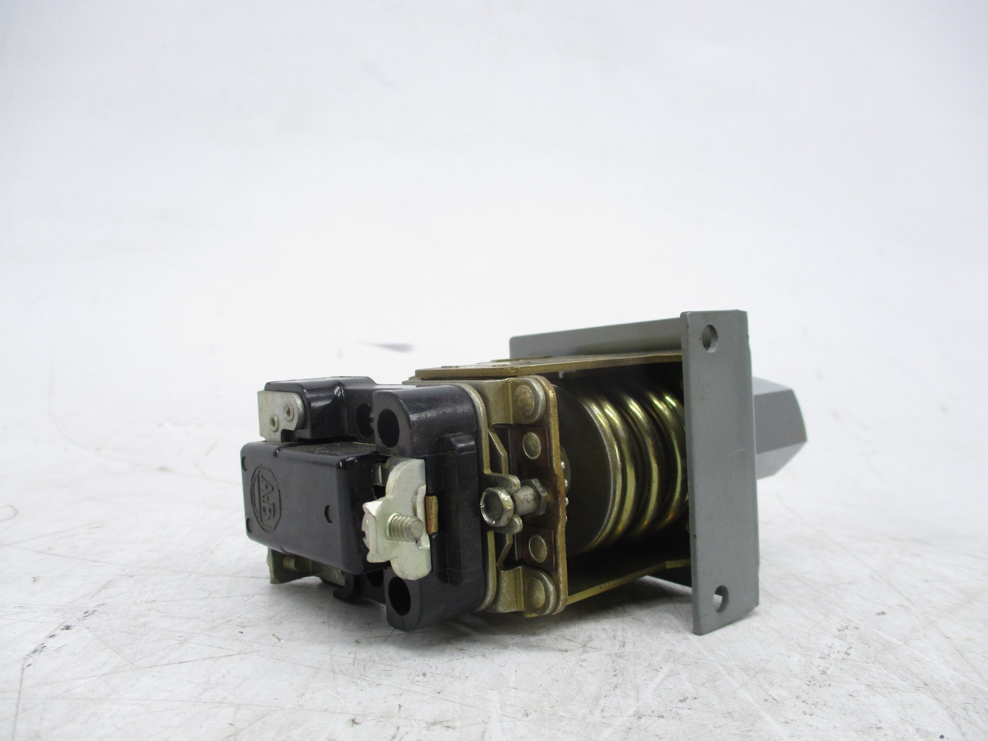 ALLEN BRADLEY 836-C64 SER. A (BR/YL) NSMP