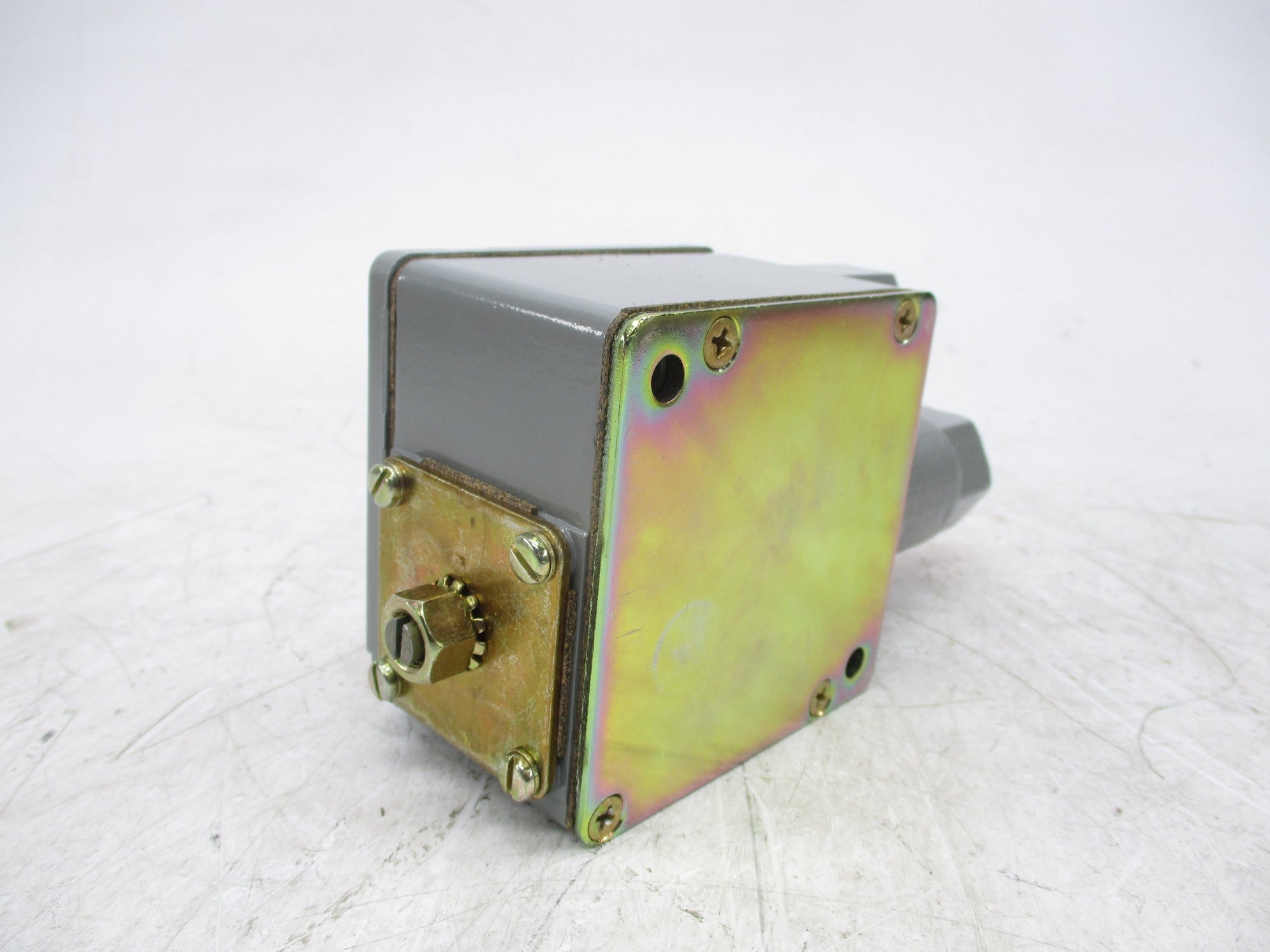 ALLEN BRADLEY 836T-T351JX15X7 SER. A (BR/WH) NSMP