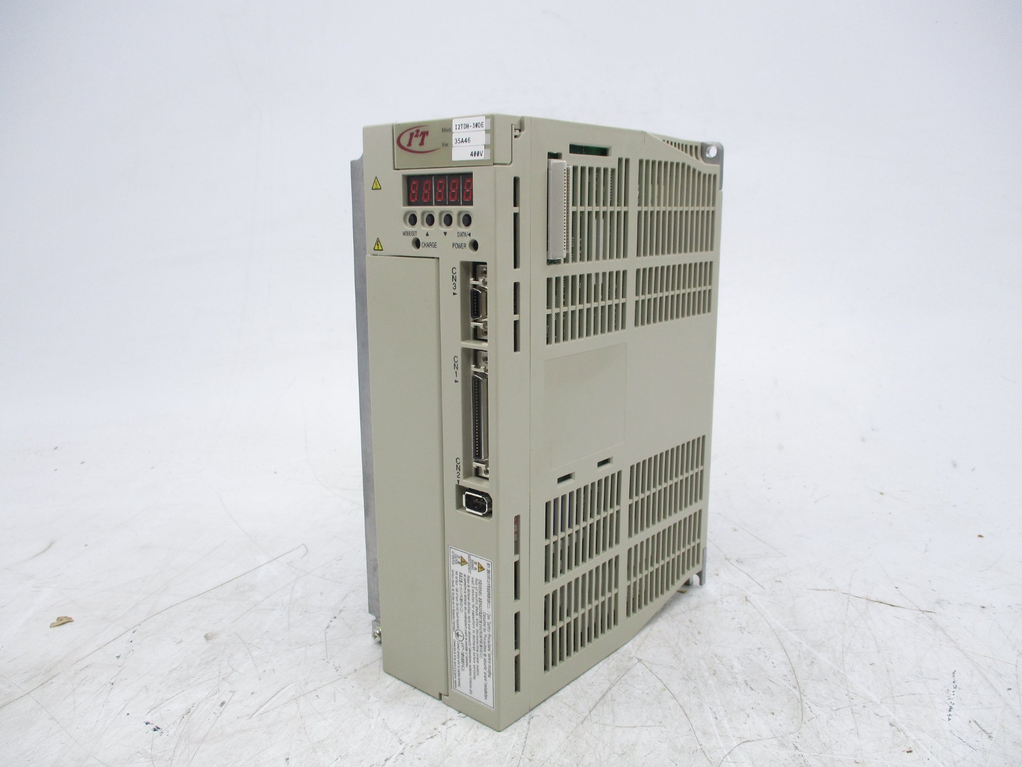 YASKAWA ELECTRIC SGDH-30DE NSNP