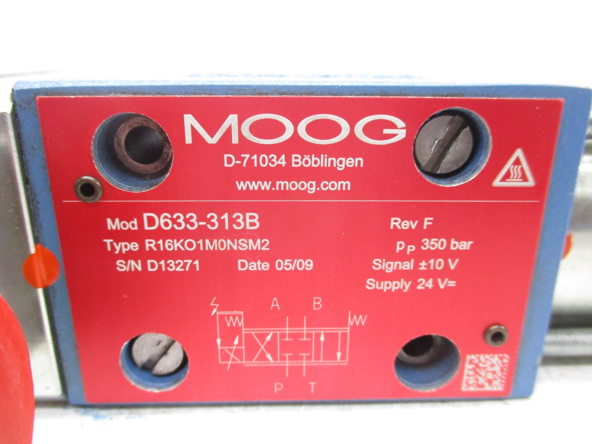 MOOG D633-313B 24V UNMP