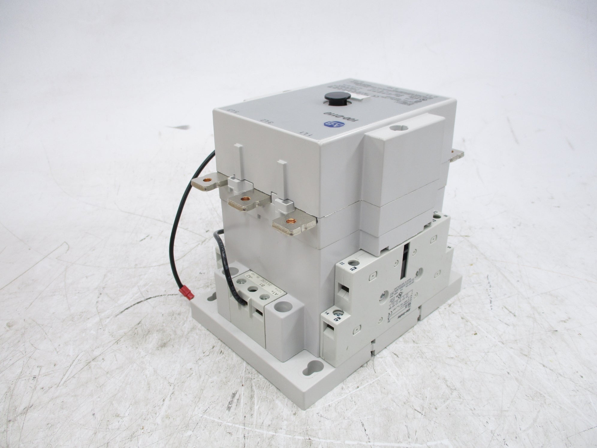 ALLEN BRADLEY 100-D110ZJ22L SER. A 24VDC (BR/WH) NSMP
