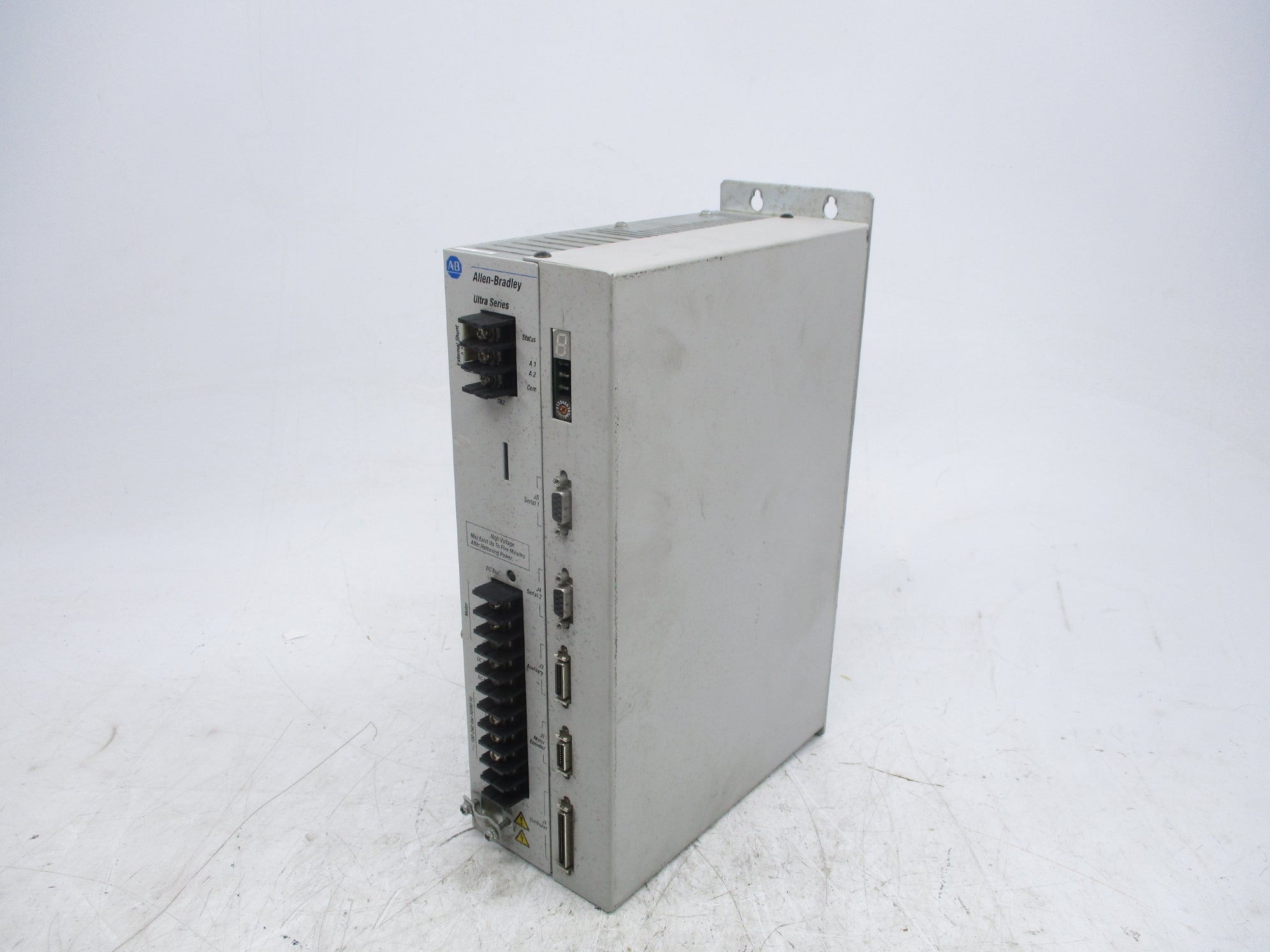 ALLEN BRADLEY 1398-DDM-030 SER A F/W V1.32 UNMP