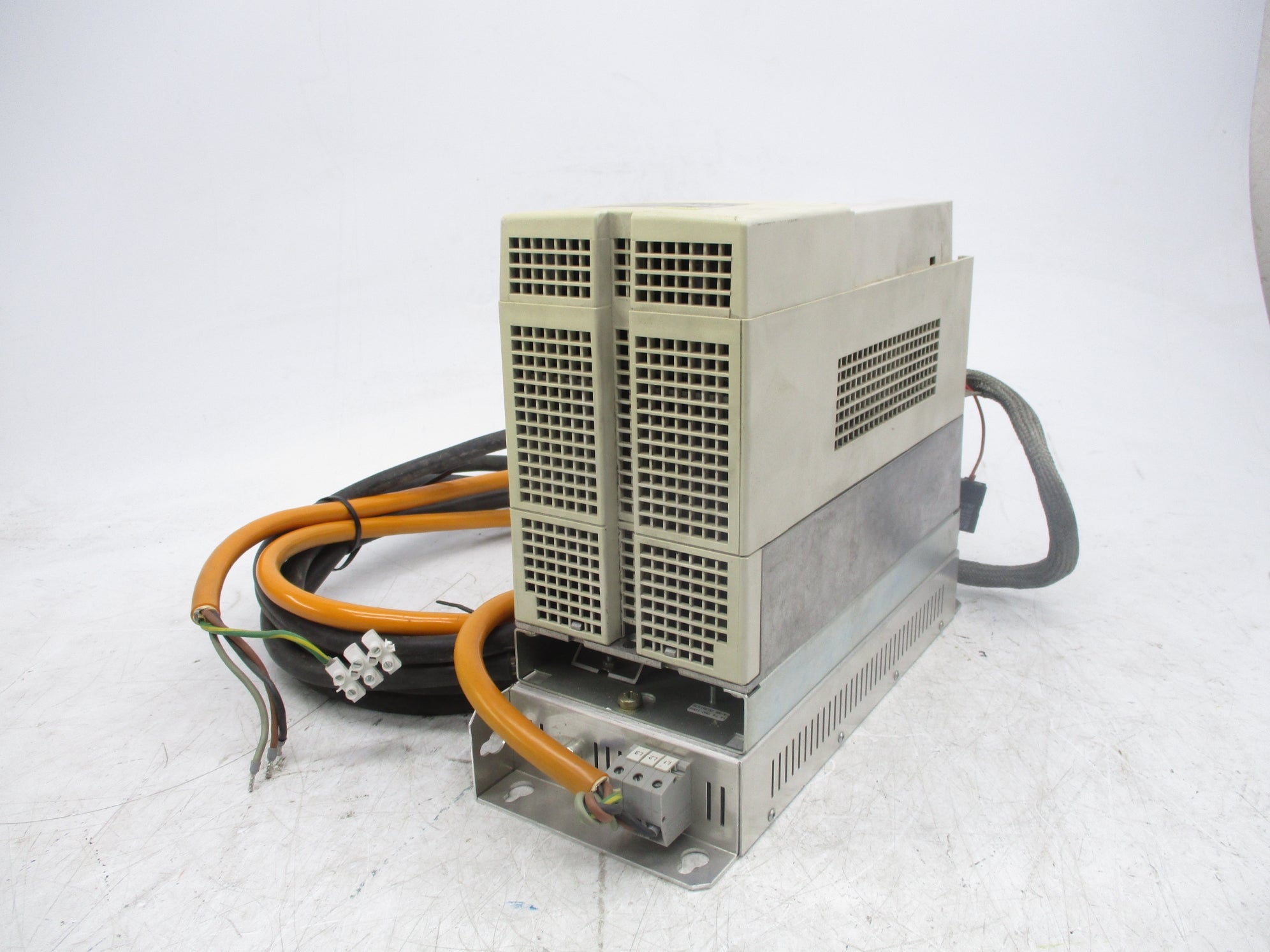 KEB 15.F4.C3E-4M00/1.3 UNMP