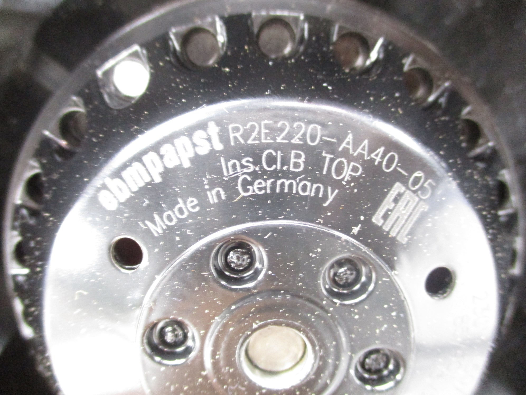EBMPAPST R2E220-AA40-05 (AS PICTURED) NSNP