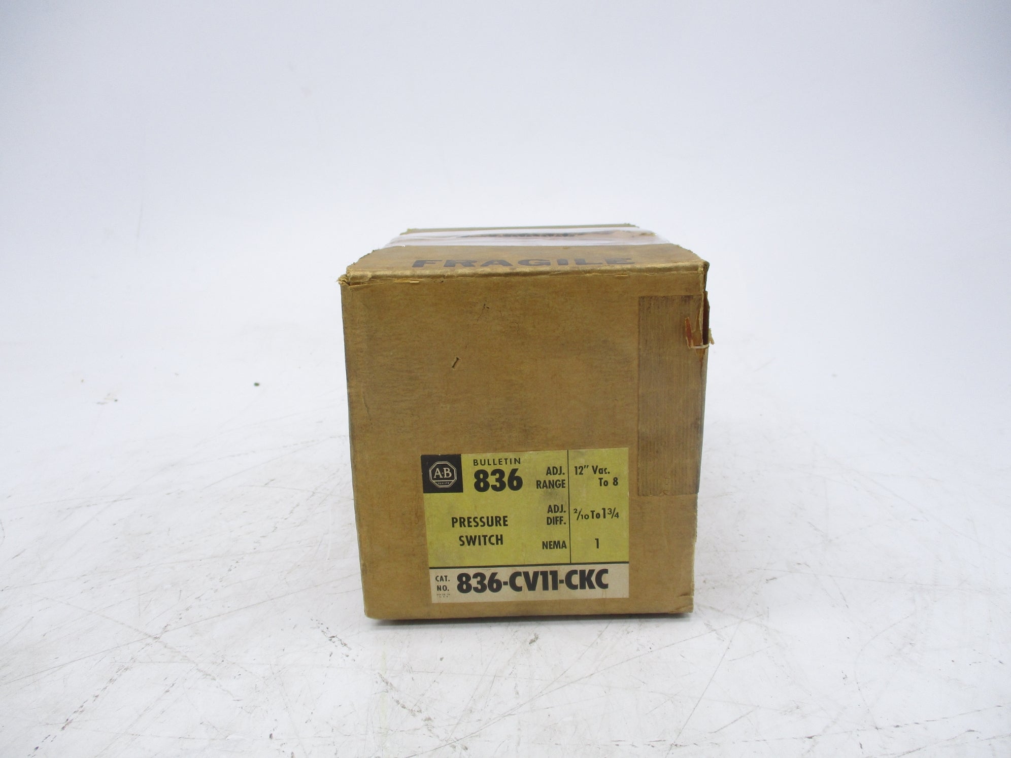 ALLEN BRADLEY 836-CV11-CKC (BR/YL) NSMP