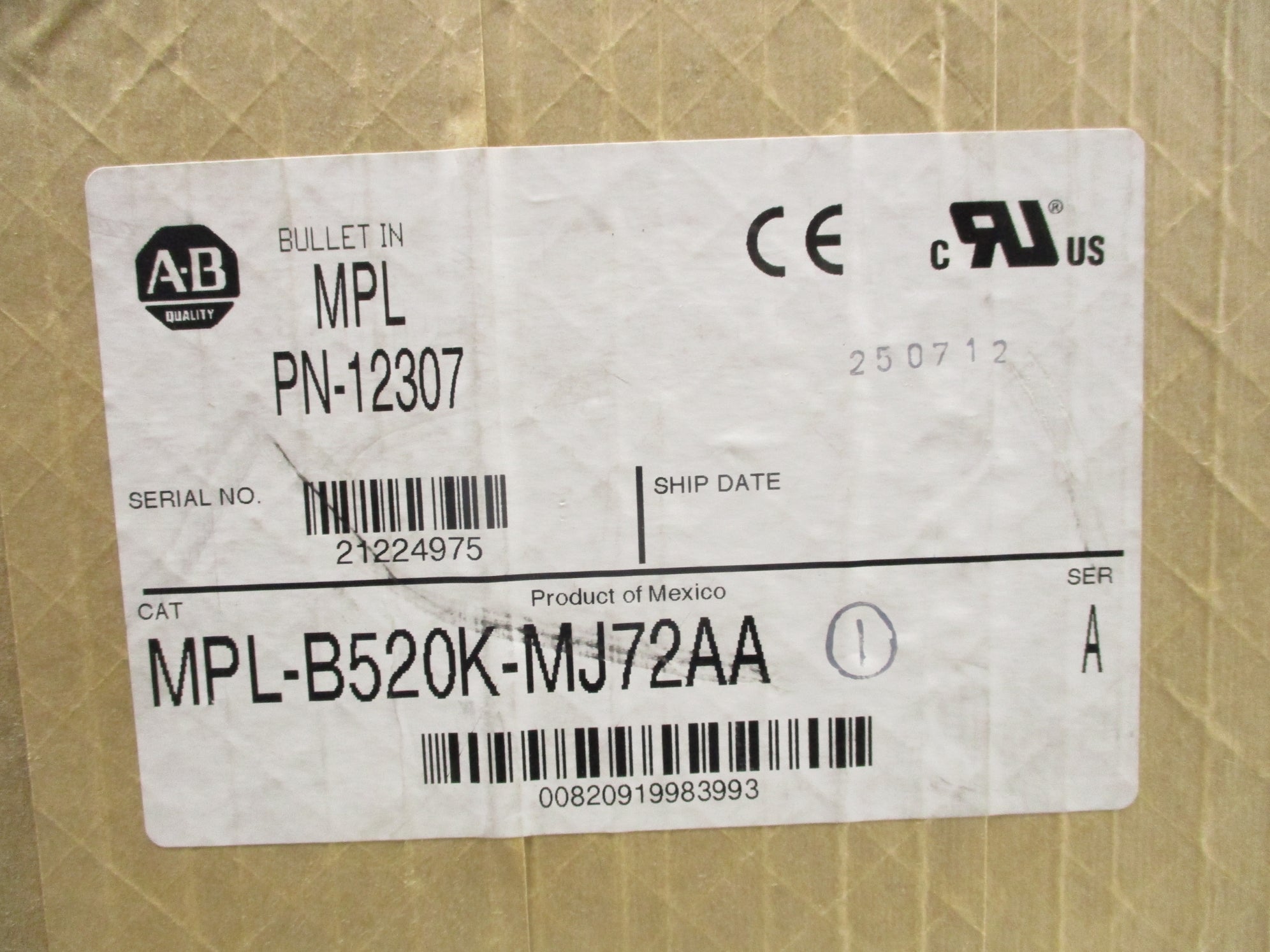 ALLEN BRADLEY MPL-B520K-MJ72AA SER. A NSFS
