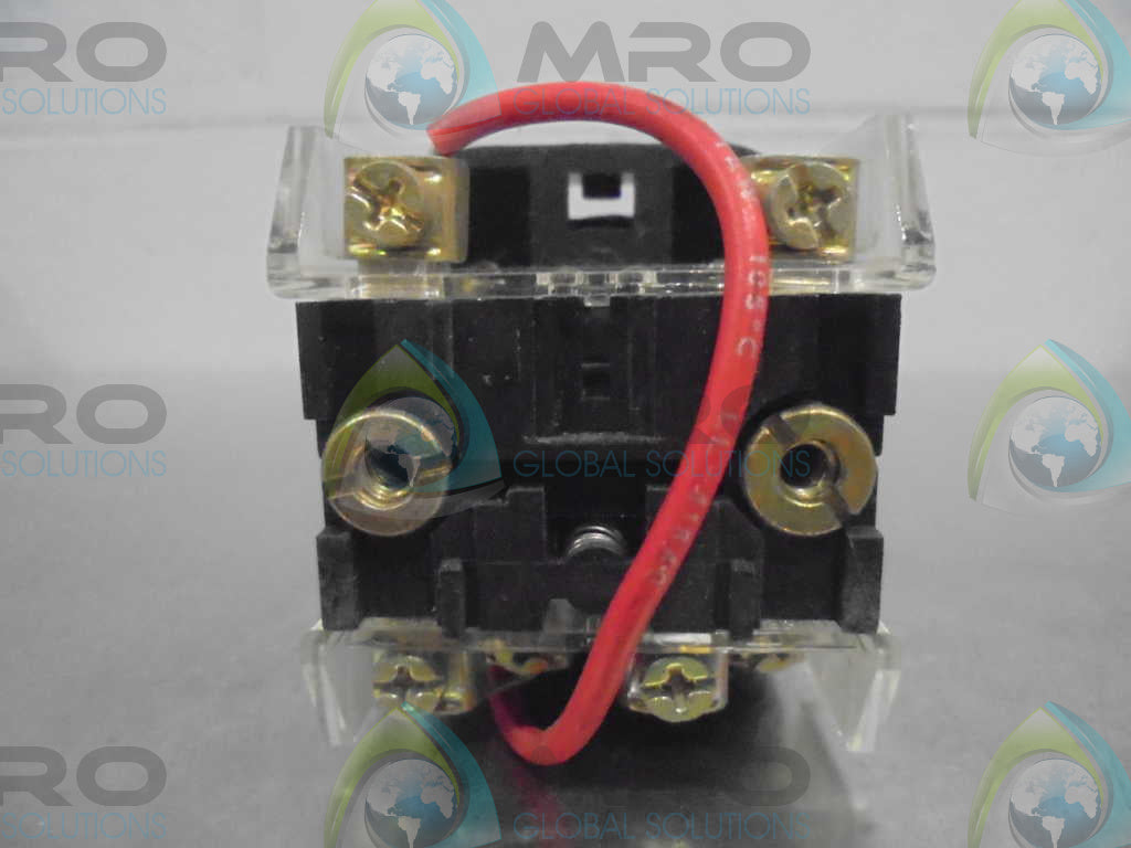 ALLEN BRADLEY 800T-QTH10GR SER. T RED PILOT LIGHT *USED*