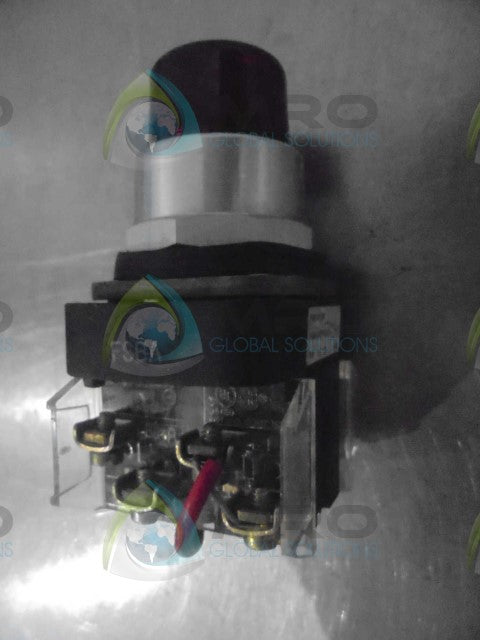 ALLEN BRADLEY 800T-QTH10GR SER. T RED PILOT LIGHT *USED*
