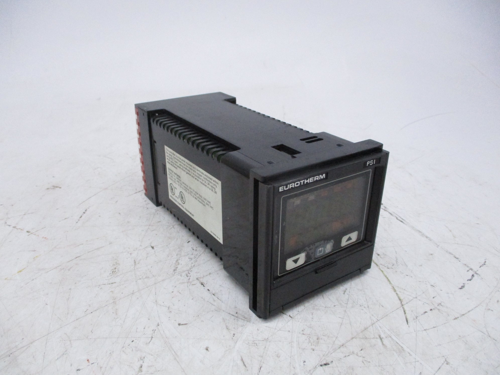 EUROTHERM 818S/M0,16.5/MPC/R0V10/FLD/FHD/NONE/NONE/SN/00/0/10000/PSI/NO/NO NSMP