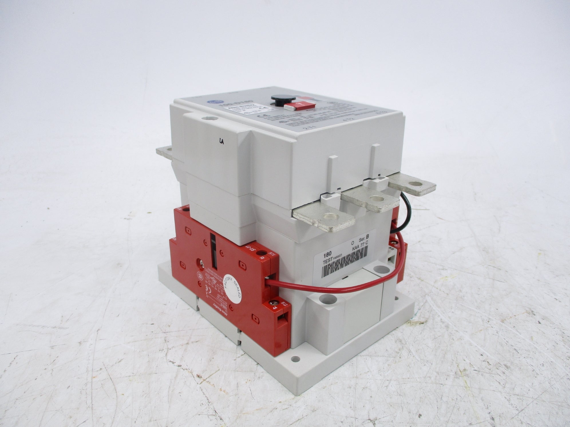 ALLEN BRADLEY 100S-D180ZJ33LC SER. B 24VDC (BR/WH) NSMP