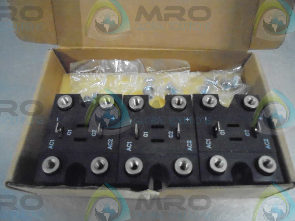 LOT OF 3 CRYDOM M508012F THYRISTOR MODULE BRIDGE, HALF-CNTLD ,CC, 240V *NEW IN BOX*