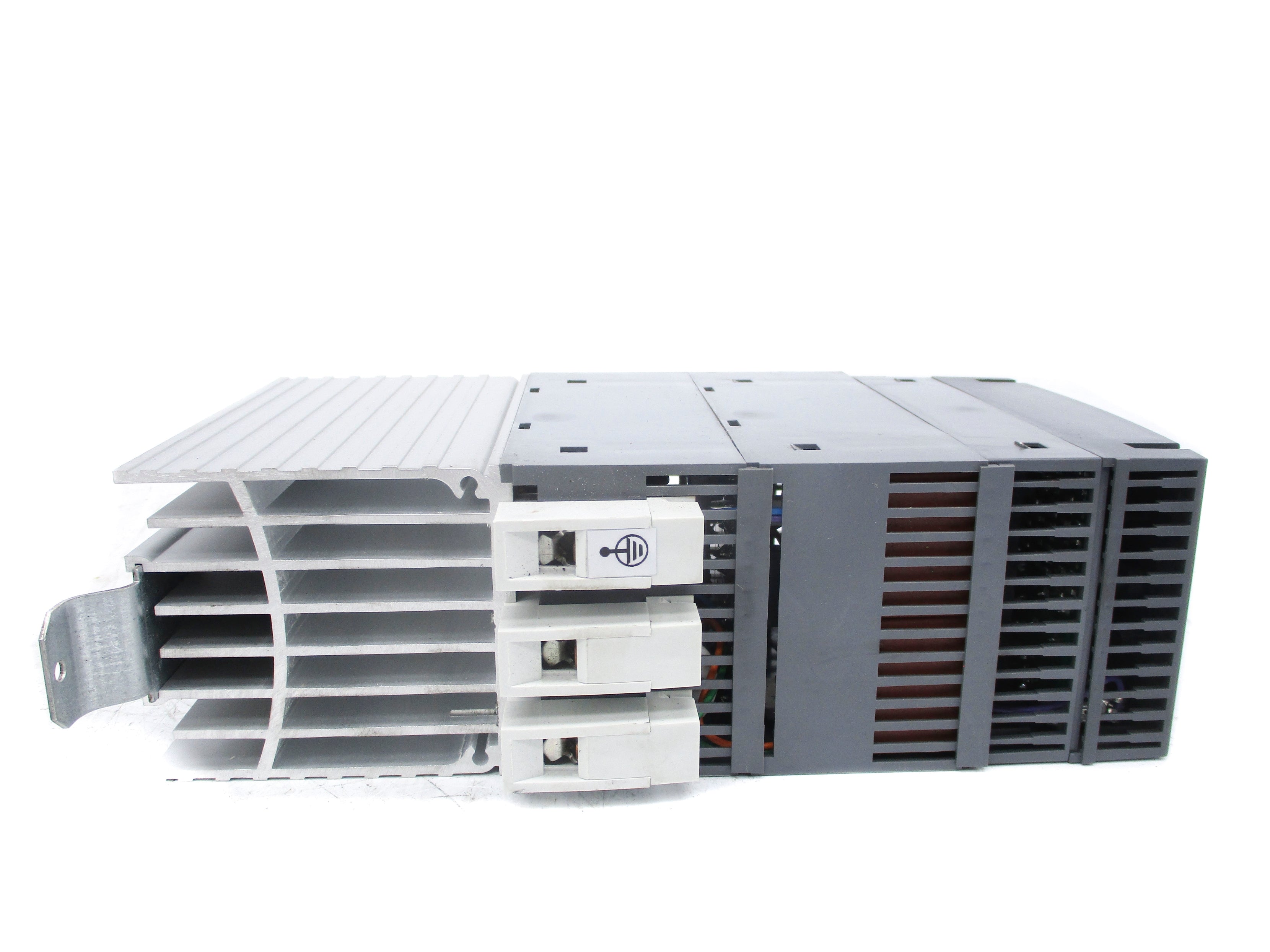 EUROTHERM 7100A/40A/230V/SELF/XXXX/NONE/PA/XXXX/0V5/FRA/YES/VICL/XXXX/NONE UNMP