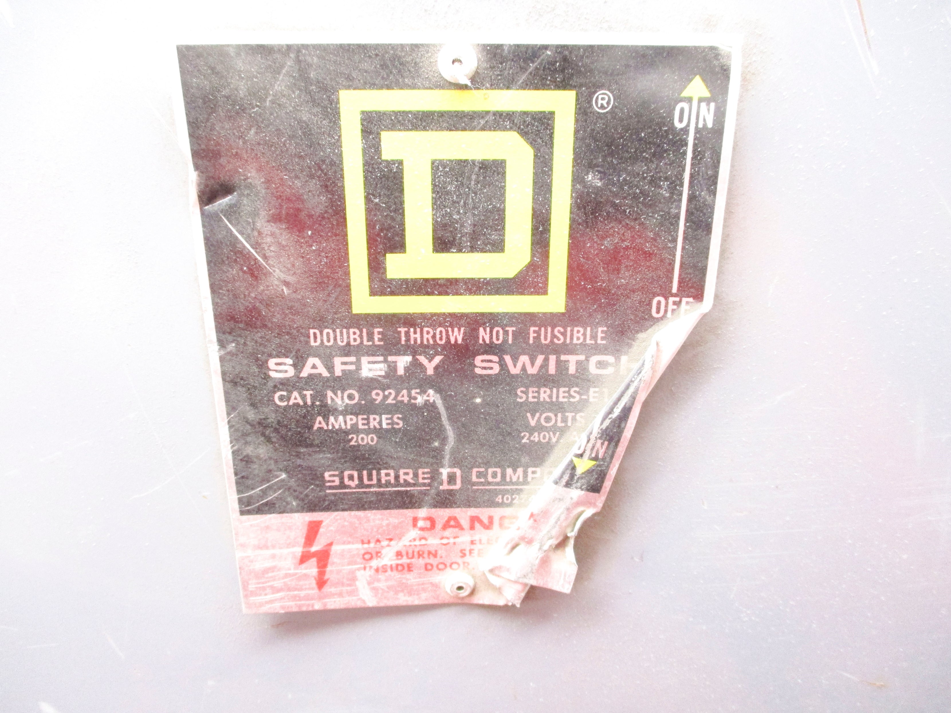 SQUARE D 92454 SER. E1 NSNP