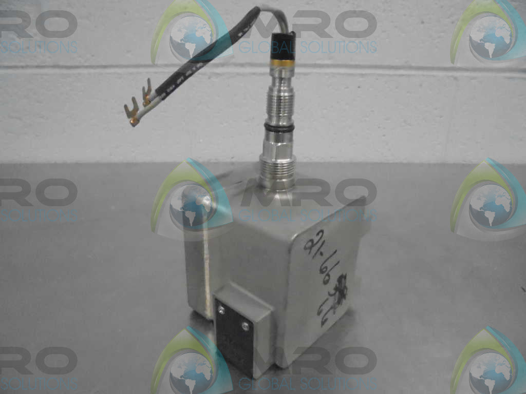 FOXBORO D0135NQ PRESSURE SENSOR *NEW NO BOX*