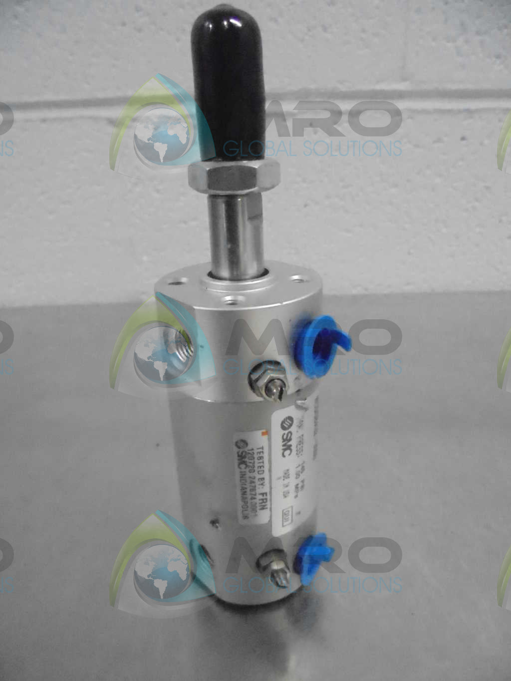 SMC NCDGBA32-0050 AIR CYLINDER W/SWITCH *NEW NO BOX*