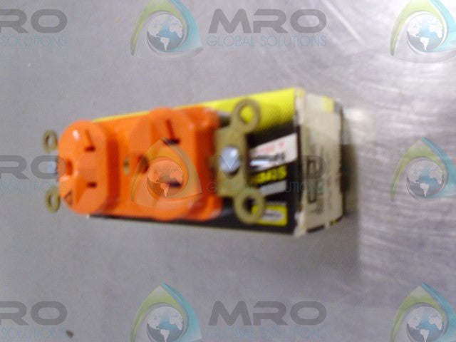 HUBBELL IG5362 OUTLET *NEW IN BOX*
