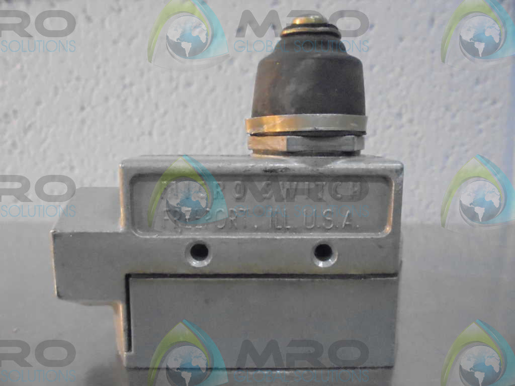 MICROSWITCH DTE6-2RQ SNAP SWITCH *USED*