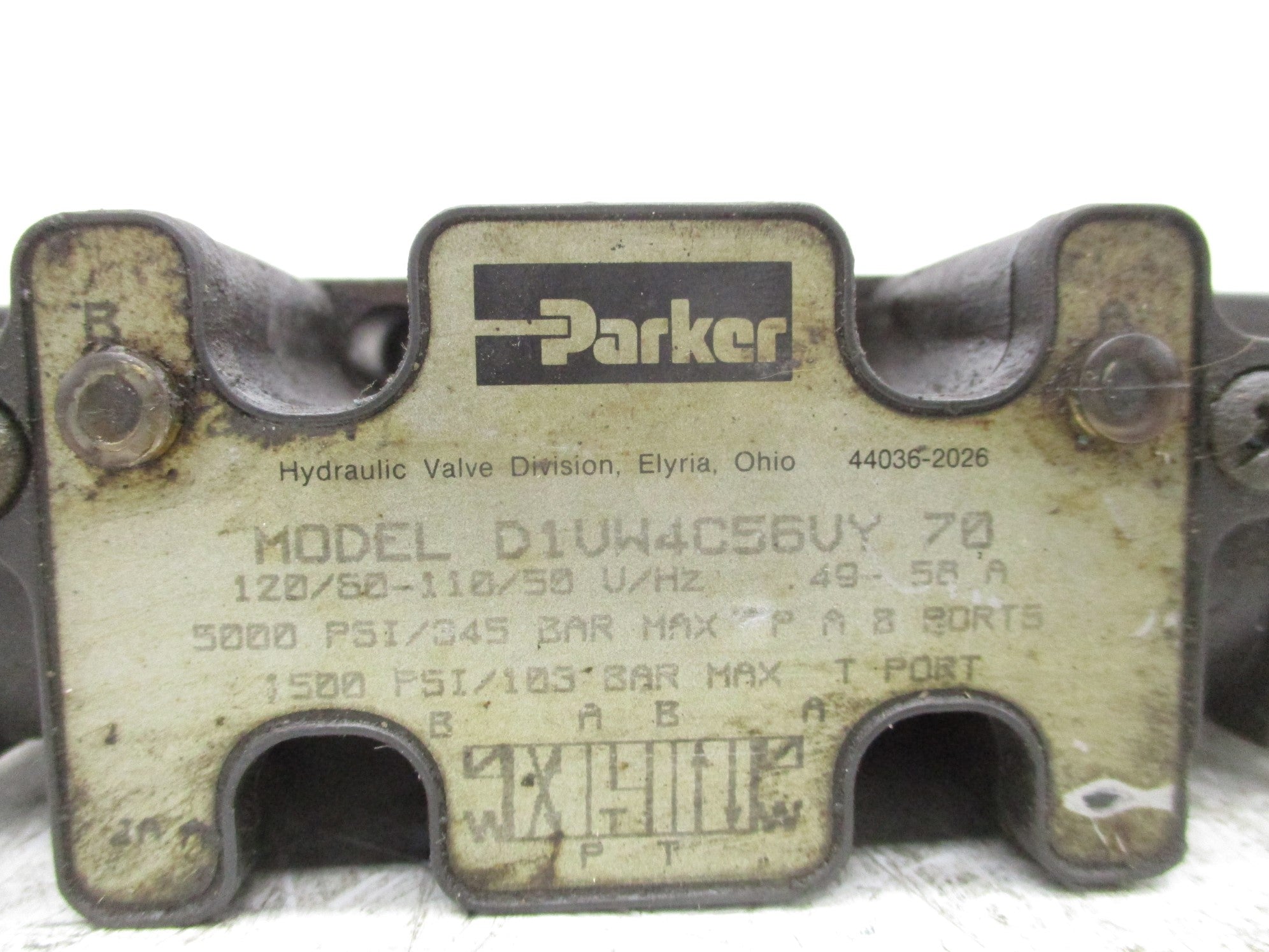 PARKER D1VW4C56VY70 5000PSI 120V UNMP