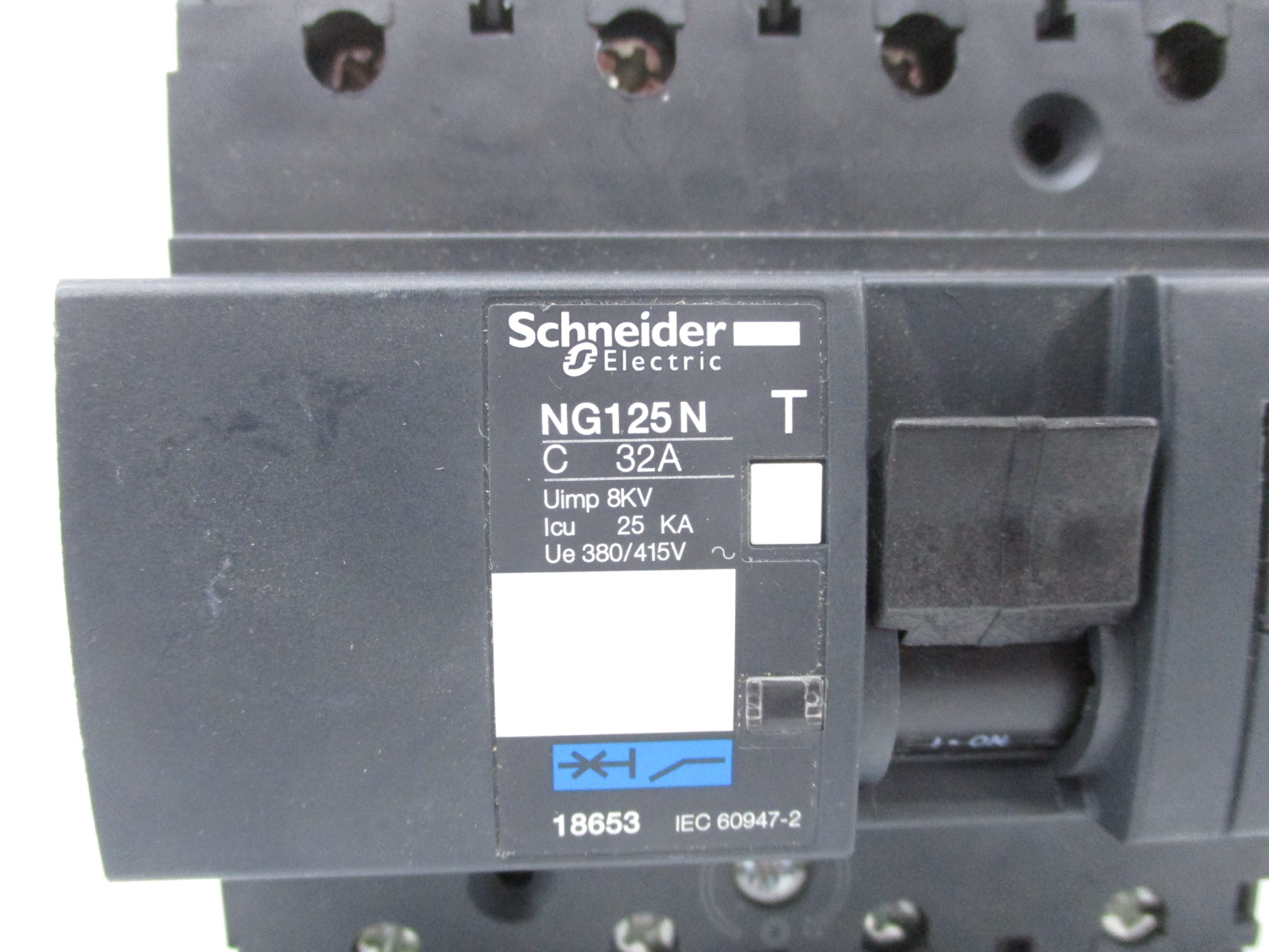 SCHNEIDER ELECTRIC NG125N 18653 32A 415V UNMP