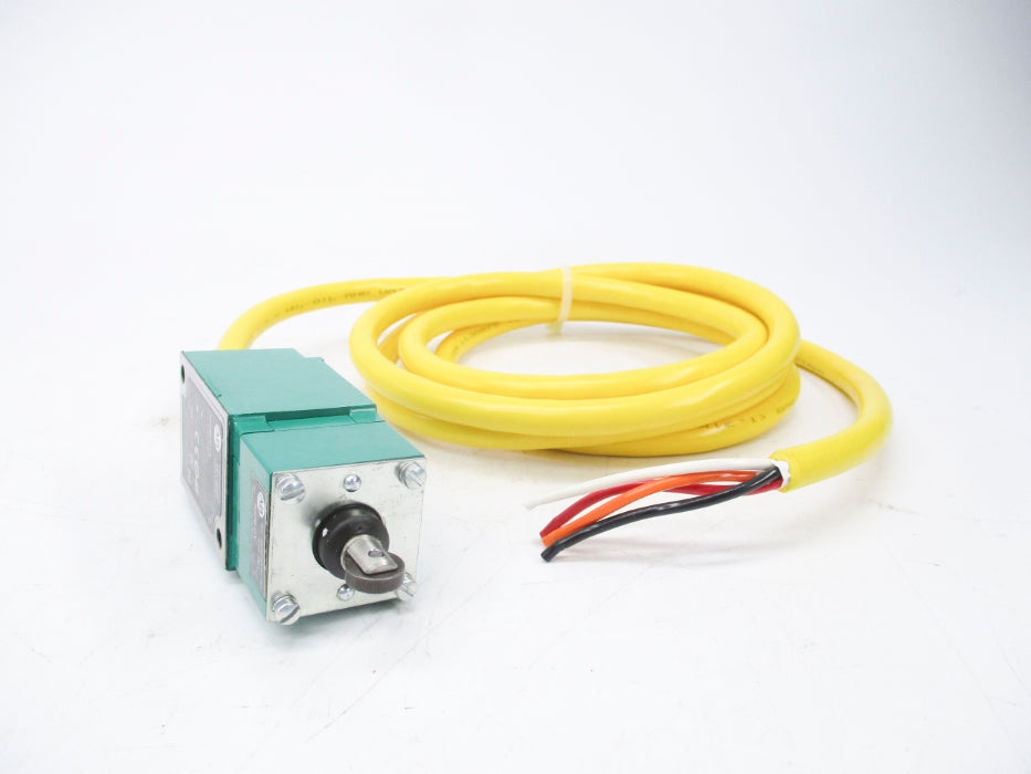 ALLEN BRADLEY 802M-DY8 SER. B (BR/WH) NSMP