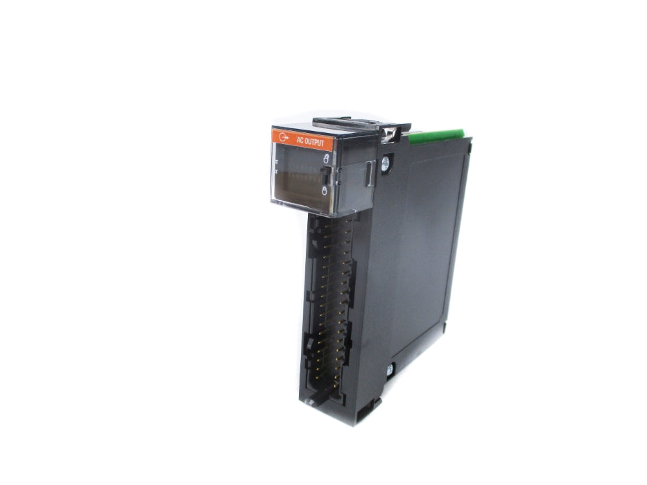 ALLEN BRADLEY 1756-OA16I 24VDC F/W 3.2 SER. A NSMP