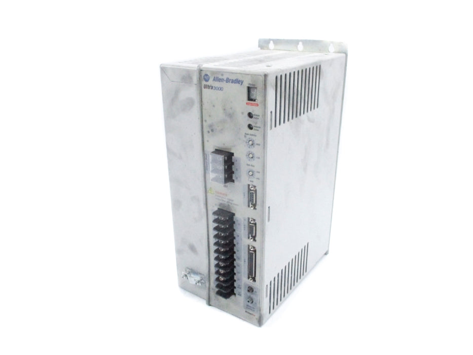 ALLEN BRADLEY 2098-DSD-HV100-SE SER. B F/W V1.52 UNMP