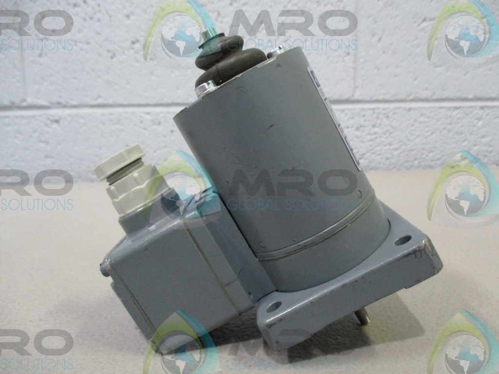 MAGNET SCHULTZ GTFX050D4302 SOLENOID VALVE *USED*