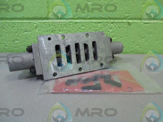 EVERGREEN PACKAGING 5560851 G15-UM BASE MOUNTED ALUMINUM VALVE *NEW NO BOX*