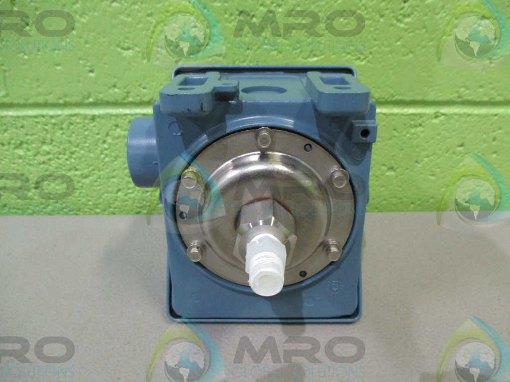 UNITED ELECTRIC H402-15686 TRASMITTER *NEW NO BOX*