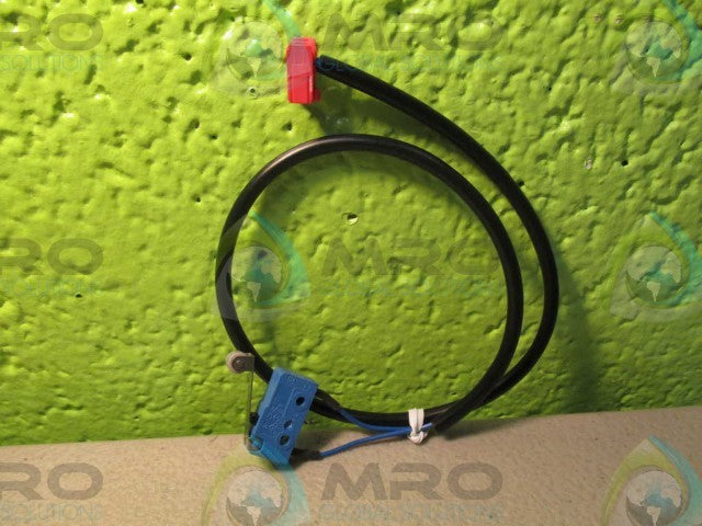 FARNELL SERIES 1050 ENCLOSED SNAP ACTION SWITCH *NEW NO BOX*