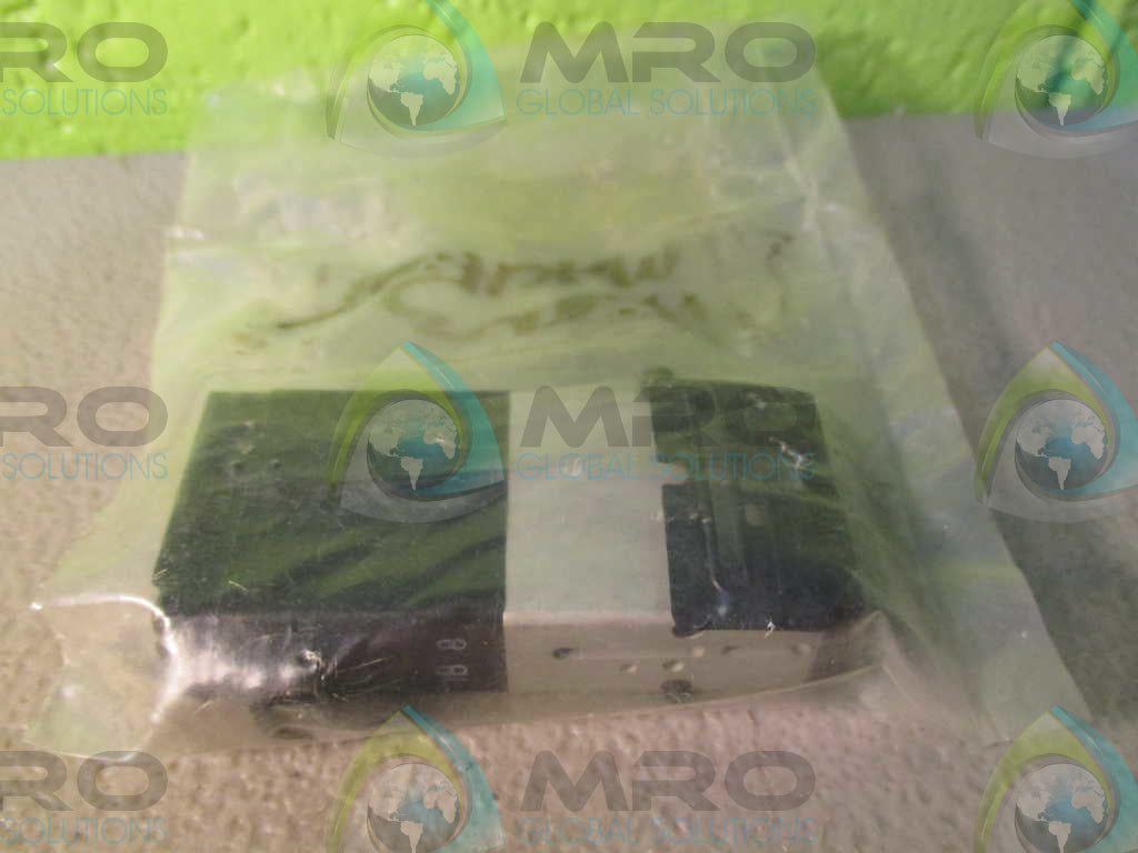 ARO B239SS-024-D SOLENOID VALVE *NEW IN PACKAGE*