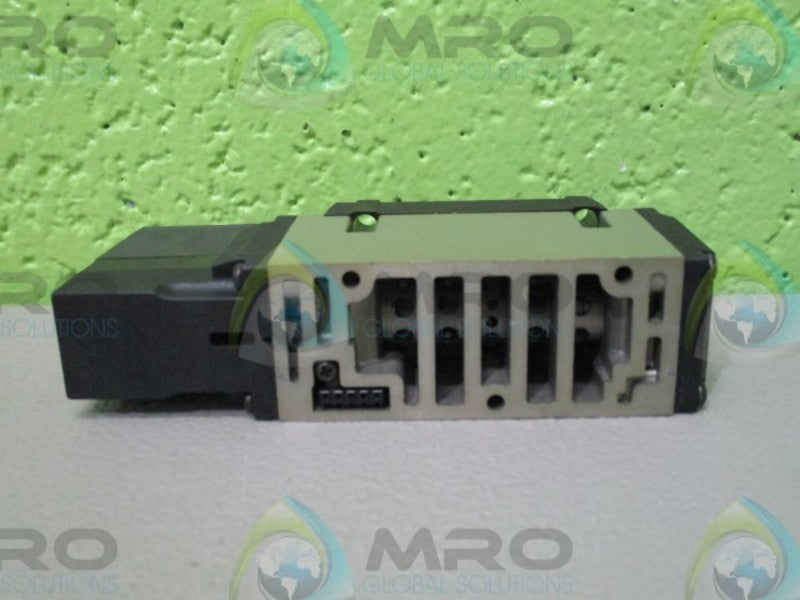 SMC NVFS31300-5F SOLENOID VALVE *NEW NO BOX*