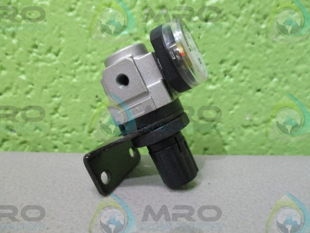 SMC AR10-M5-Z REGULATOR, MODULAR, AR MASS PRO W/ G27-10-R1 *NEW NO BOX*