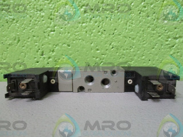 SMC NVFS1320-5DZ-01T 2-WAY PNEUMATIC SOLENOID VALVE *NEW NO BOX*