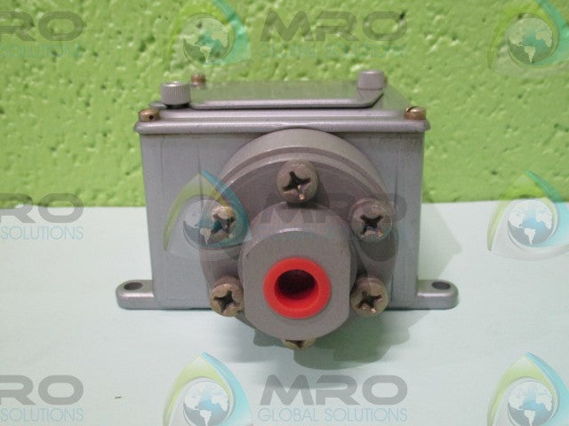 CCS, INCORPORATED 604GX2 DUAL-SNAP PRESSURE SWITCH *NEW NO BOX*