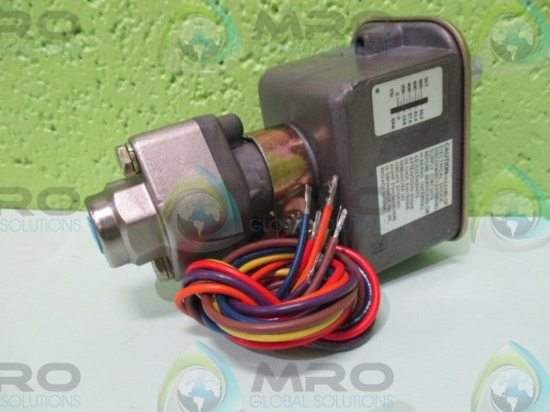 BARKSDALE CONTROLS C9622-1-H-A MECHANICAL PRESSURE SWITCHES *NEW IN BOX*