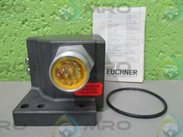 EUCHNER RGBF-02R12-502-C1708 LIMIT SWITCH *NEW IN BOX*