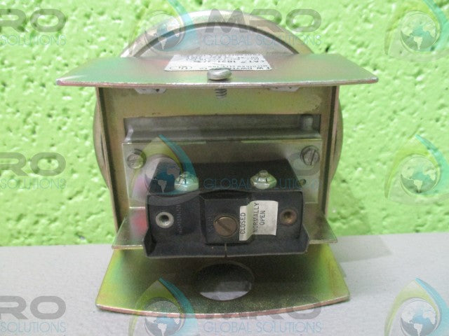 AS IS DWYER MFG. CO. 1821-0.5 *USED*