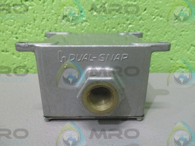 AS IS WEST INSTUMENTS 3077 TEMPERTURE LIMIT SWITCH *NEW NO BOX*